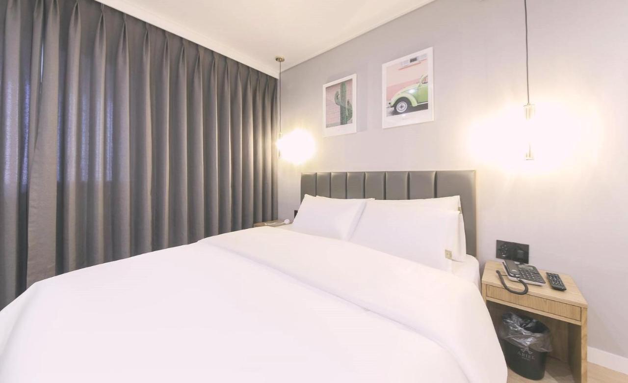 Ariel Hotel Puszan Kültér fotó